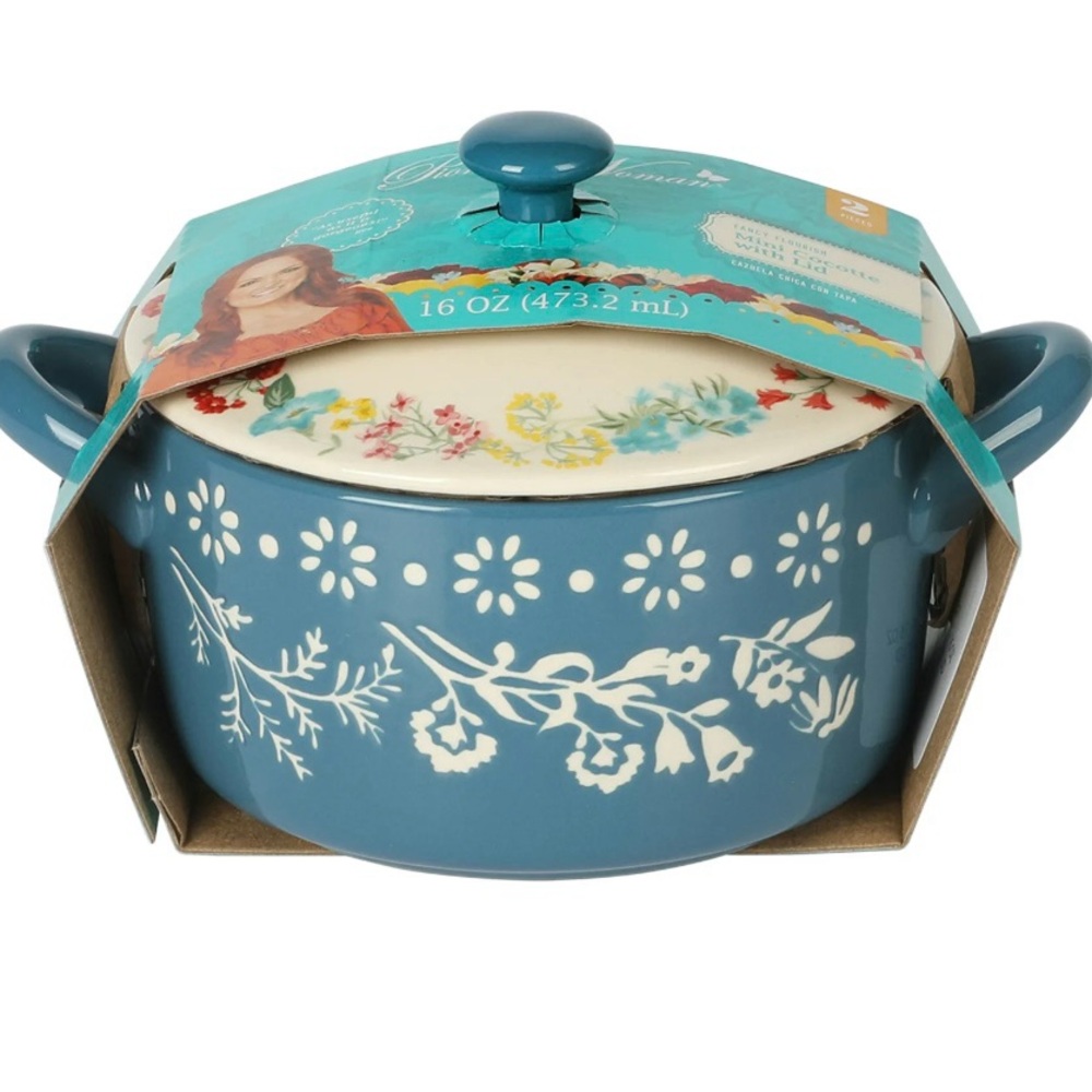 The Pioneer Woman Fancy Flourish Round Ceramic Mini Casserole Dish with Lid